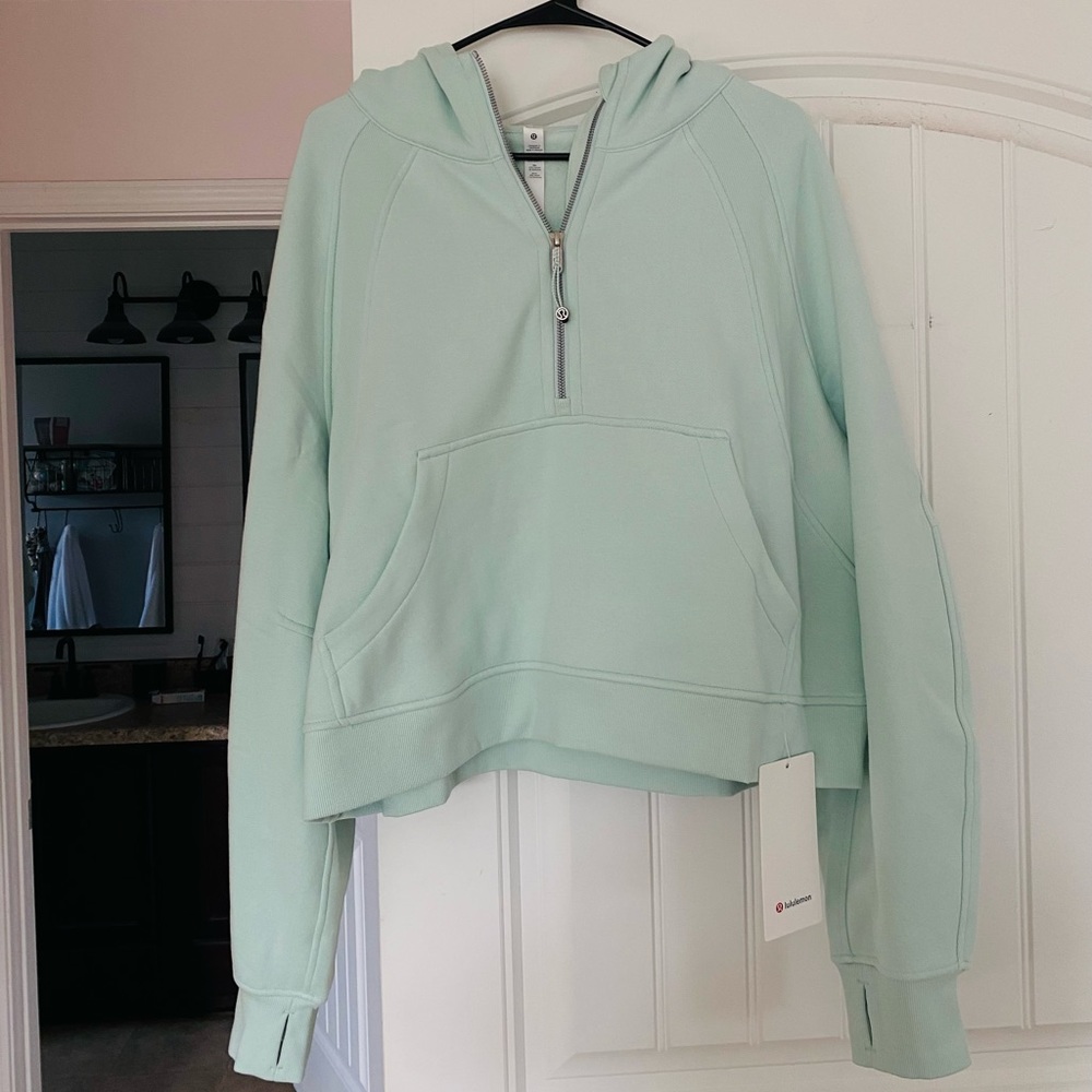 Lululemon 1/2 Zip Scuba